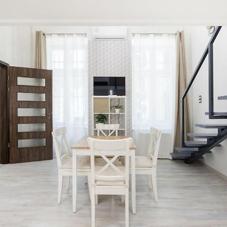 Mirror Apartments Будапеща Екстериор снимка