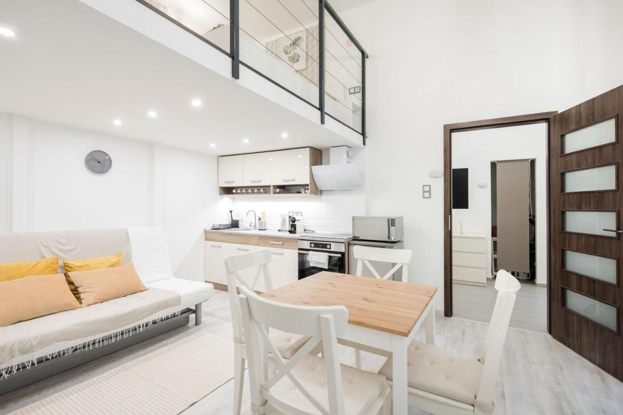 Mirror Apartments Будапеща Екстериор снимка