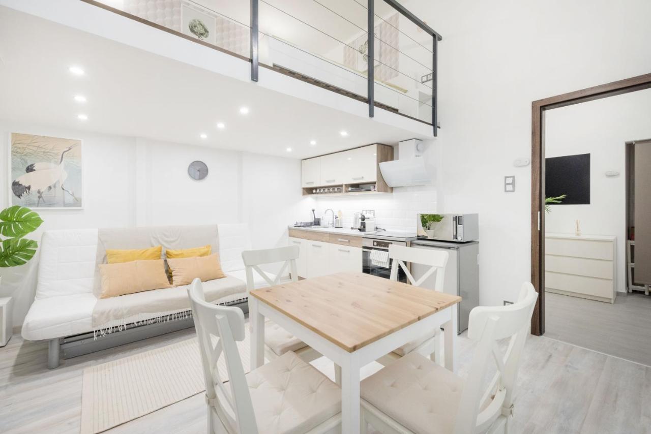 Mirror Apartments Будапеща Екстериор снимка