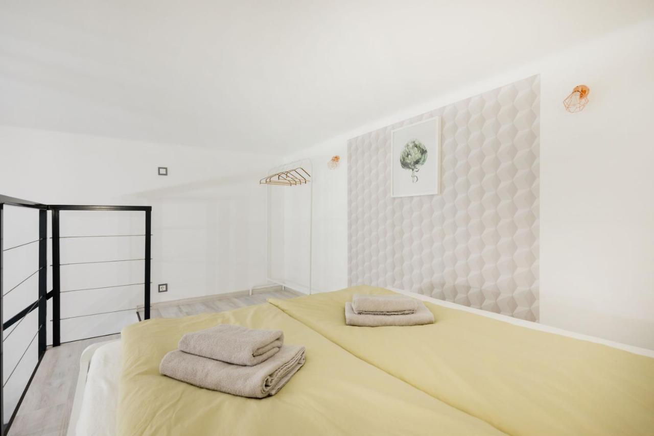 Mirror Apartments Будапеща Екстериор снимка