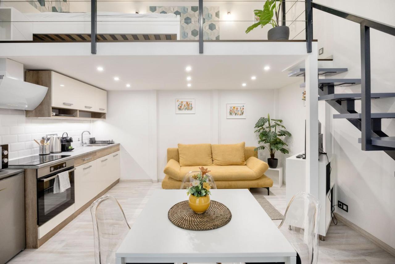 Mirror Apartments Будапеща Екстериор снимка