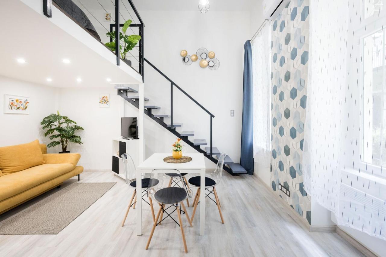 Mirror Apartments Будапеща Екстериор снимка