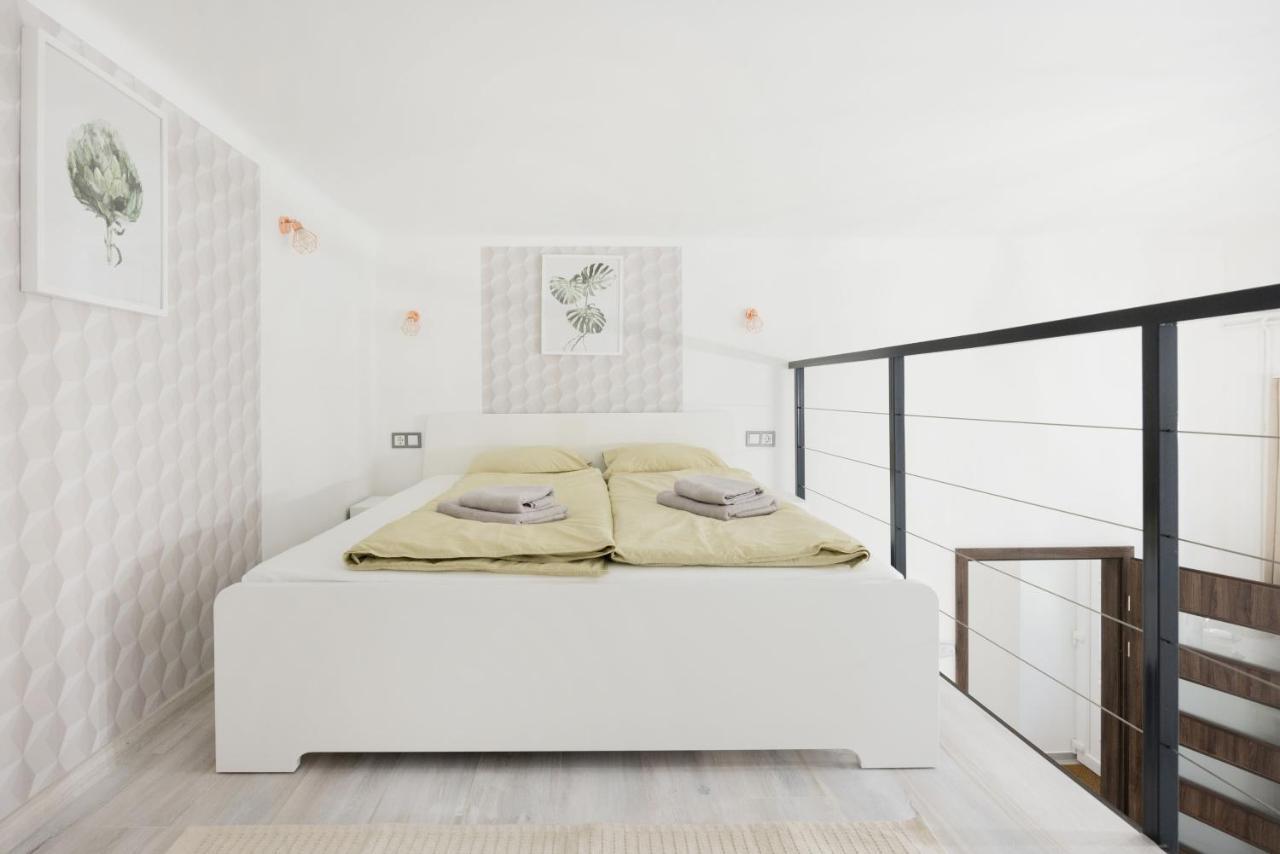 Mirror Apartments Будапеща Екстериор снимка
