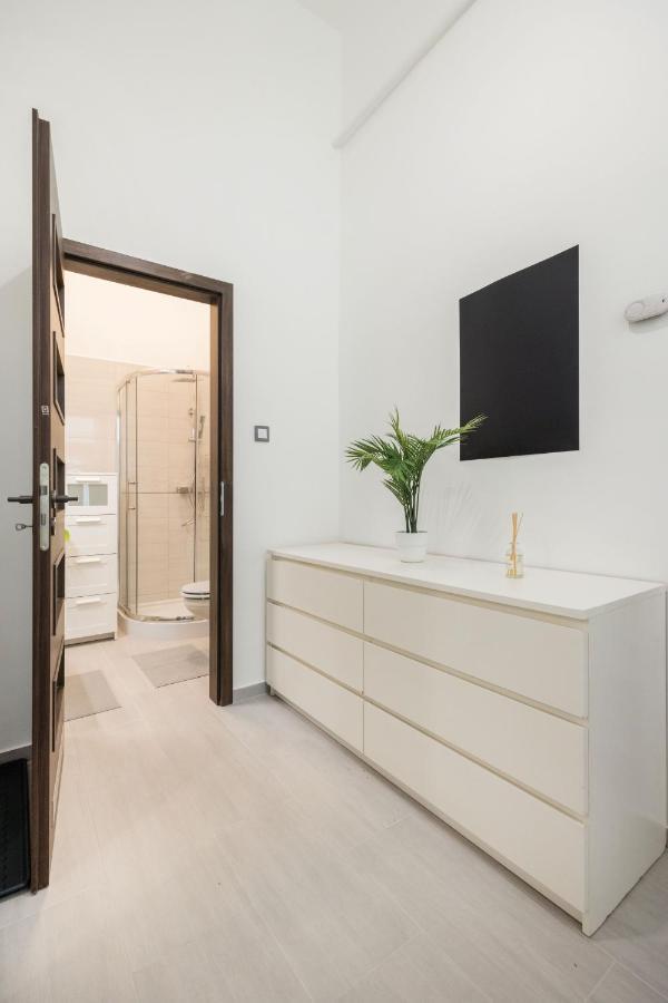 Mirror Apartments Будапеща Екстериор снимка