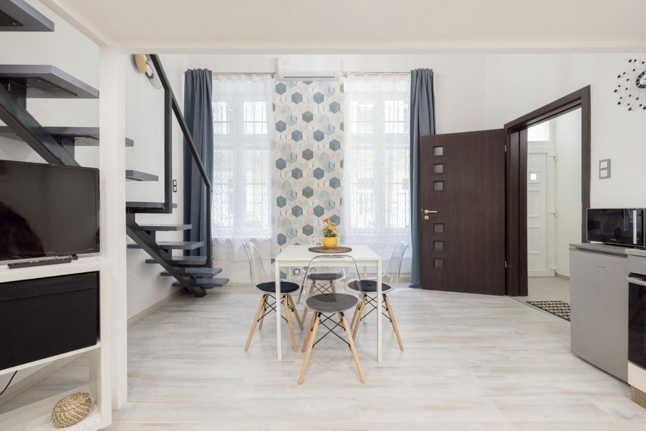 Mirror Apartments Будапеща Екстериор снимка